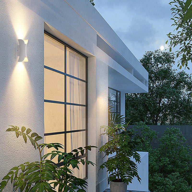 Lampada da parete curva per esterni, applique LED Arcora, cablata IP65