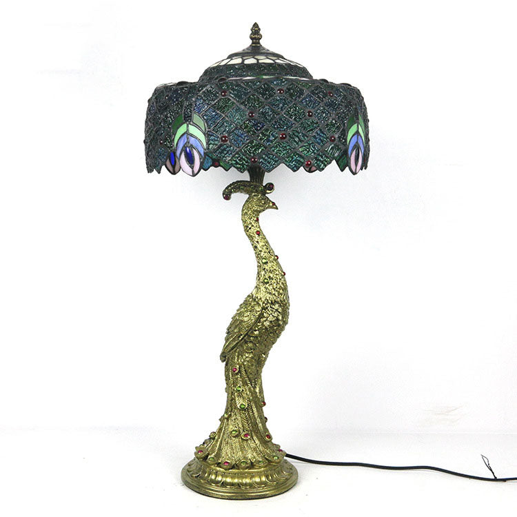 Tiffany-Tischlampe mit mehrfarbigem Glasschirm in Kuppelform und Kunstharzfuß