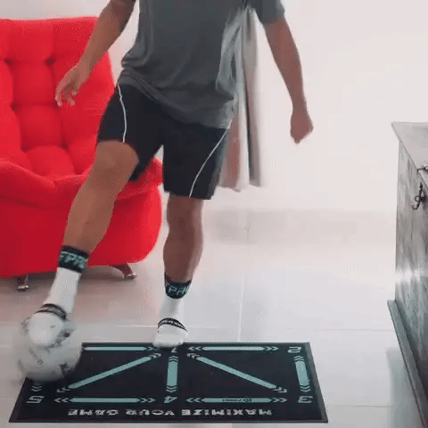 Kit de tapete de treino de agilidade para futebol com exercícios em vídeo e meias antiderrapantes