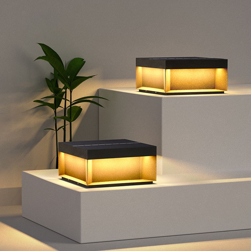 Aureon LED-sokkellamp op zonne-energie voor buitenpaden en terrassen