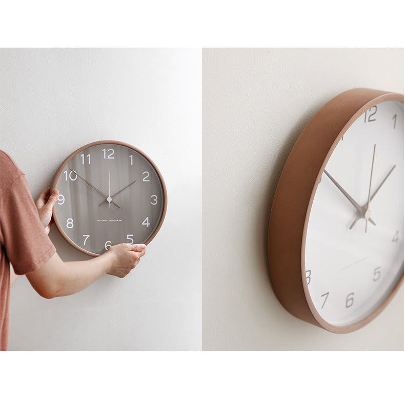 Horloge murale en bois massif TimberGlow avec mouvement à quartz silencieux, grise ou blanche