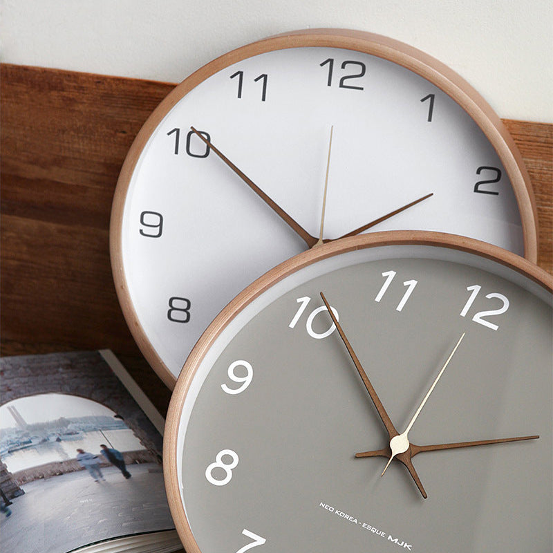 Horloge murale en bois massif TimberGlow avec mouvement à quartz silencieux, grise ou blanche
