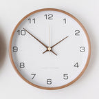 Horloge murale en bois massif TimberGlow avec mouvement à quartz silencieux, grise ou blanche
