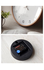 Horloge murale en bois massif TimberGlow avec mouvement à quartz silencieux, grise ou blanche