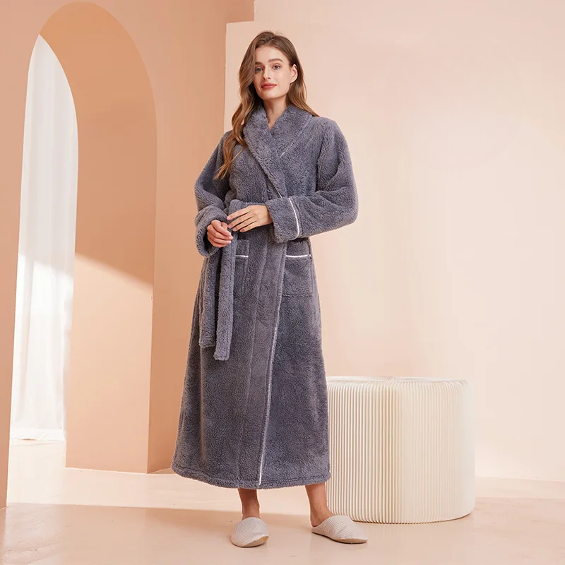 Accappatoio in flanella invernale con cintura e colletto rovesciato, CozyFlannel