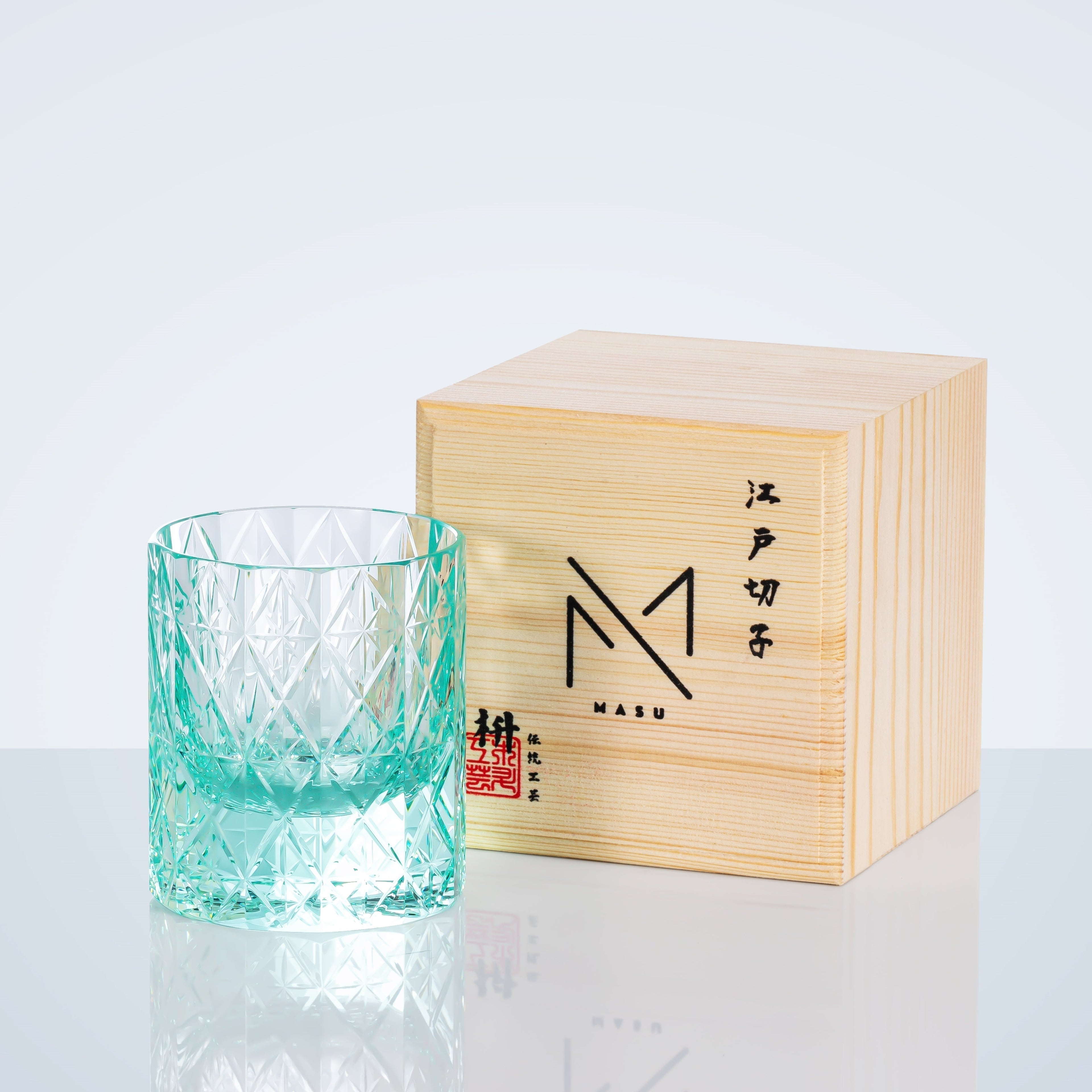 Copo de Whisky Hoshira Celestial Edo Kiriko em Caixa de Presente de Madeira