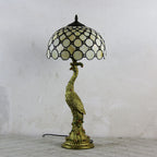 Tiffany-Tischlampe mit mehrfarbigem Glasschirm in Kuppelform und Kunstharzfuß
