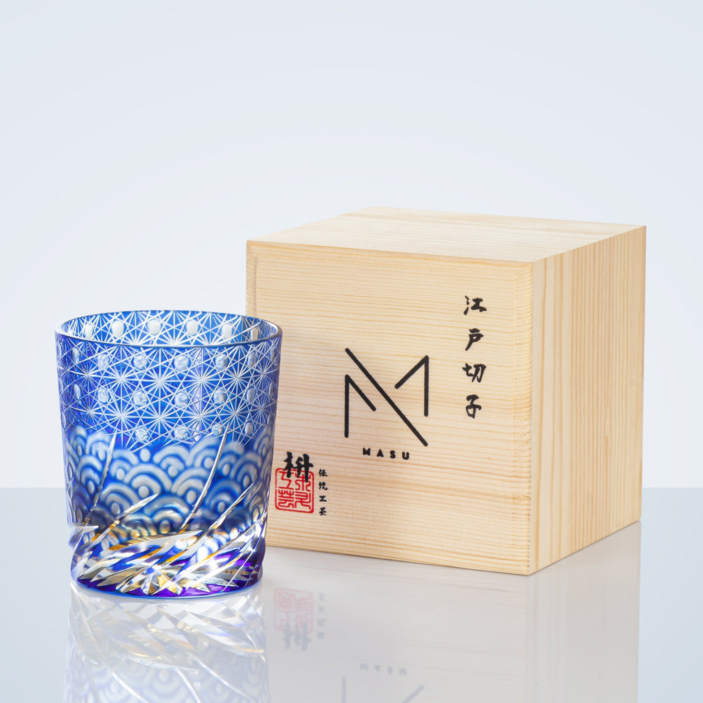 Kirrea Edo Kiriko whiskyglas in blauw en amber, houten geschenkdoos