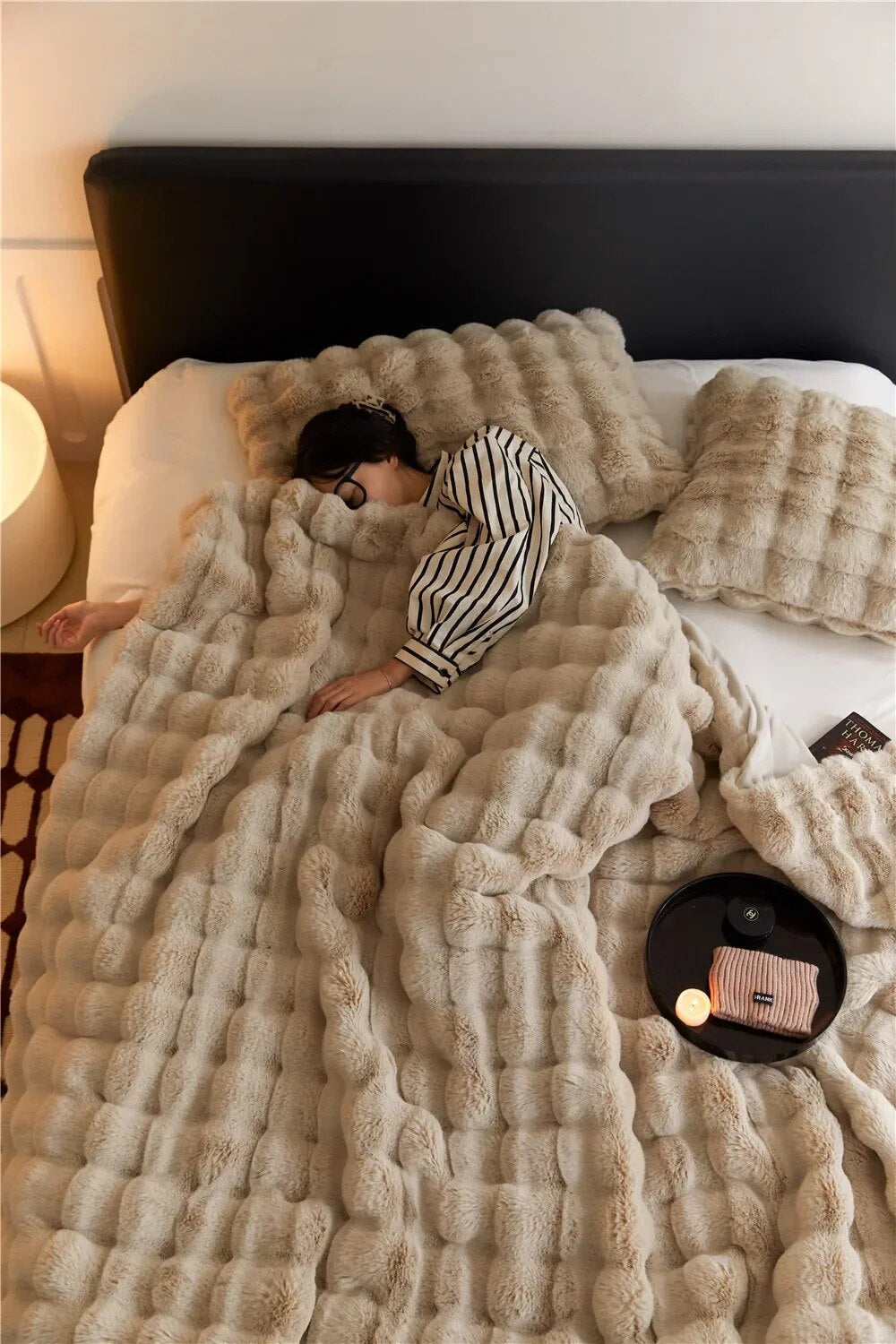 Přikrývka LumenWeave Plush z vlny, měkká a hřejivá, 5 barev