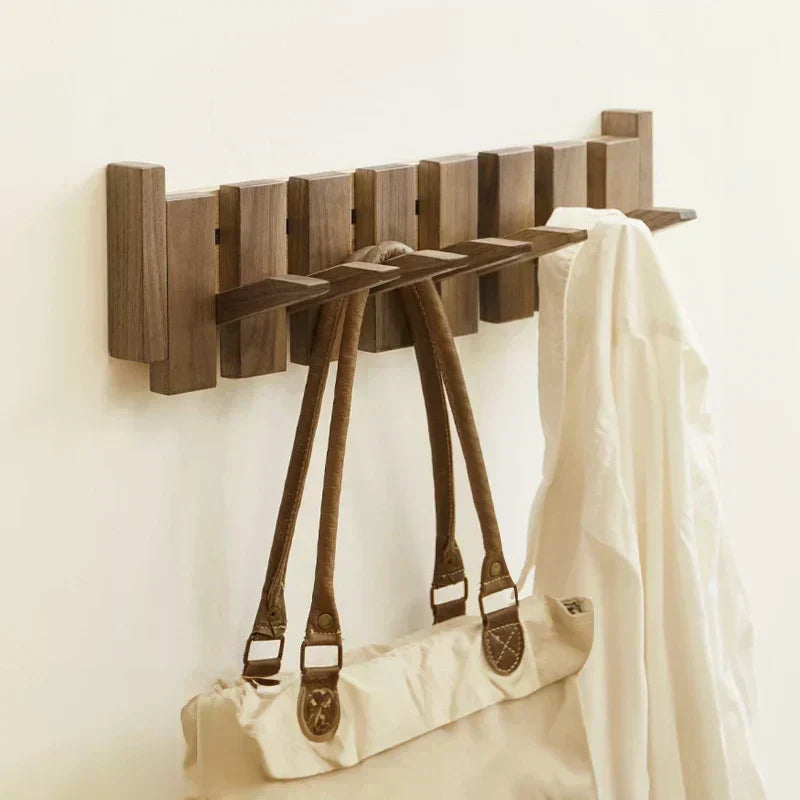 LyraWood väggkrokslist, pianoinspirerad design i bok eller valnöt