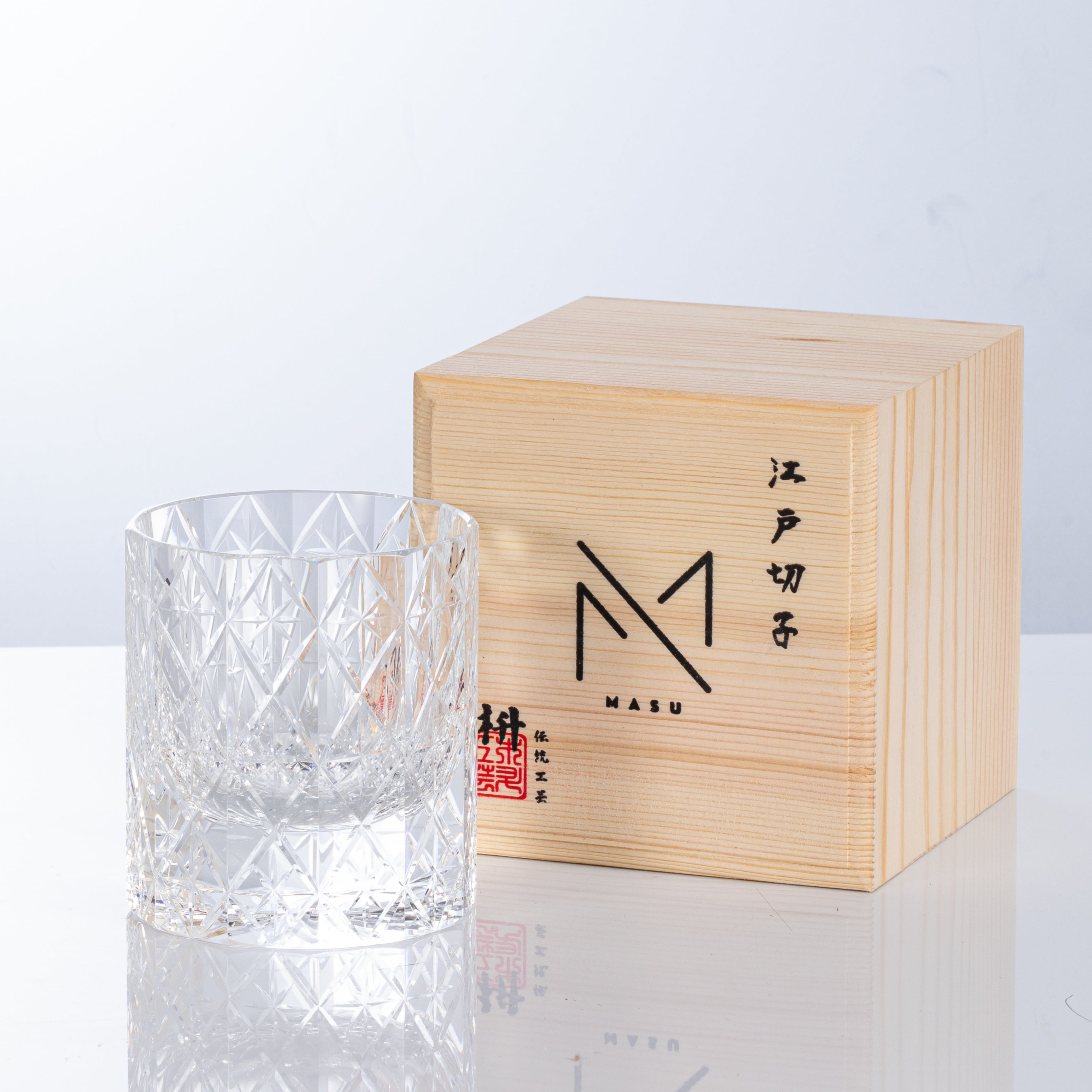 Copo de Whisky Hoshira Celestial Edo Kiriko em Caixa de Presente de Madeira