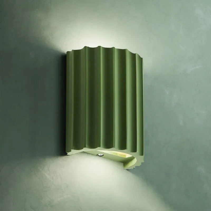 Cora Semi-cylindrical Resin Wall Lamp | Fioriscas