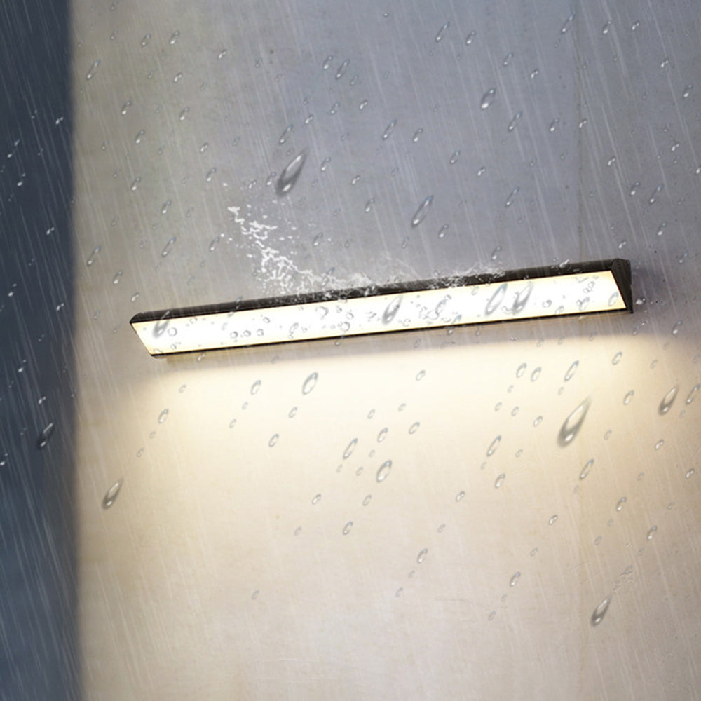 Trin Waterproof Outdoor Wall Lamp | Fioriscas