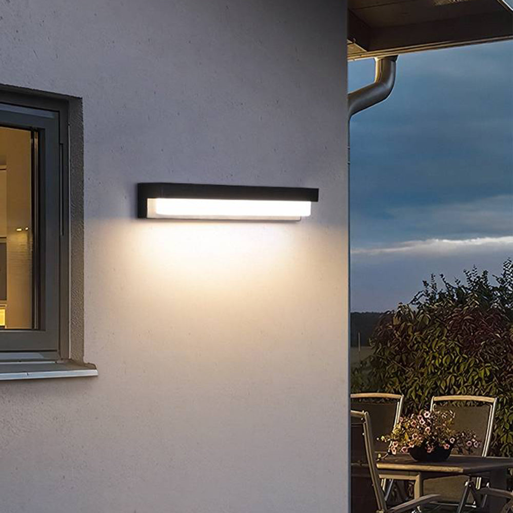 Ray Minimalist Solar Linear Outdoor Wall Lamp, Black | Fioriscas