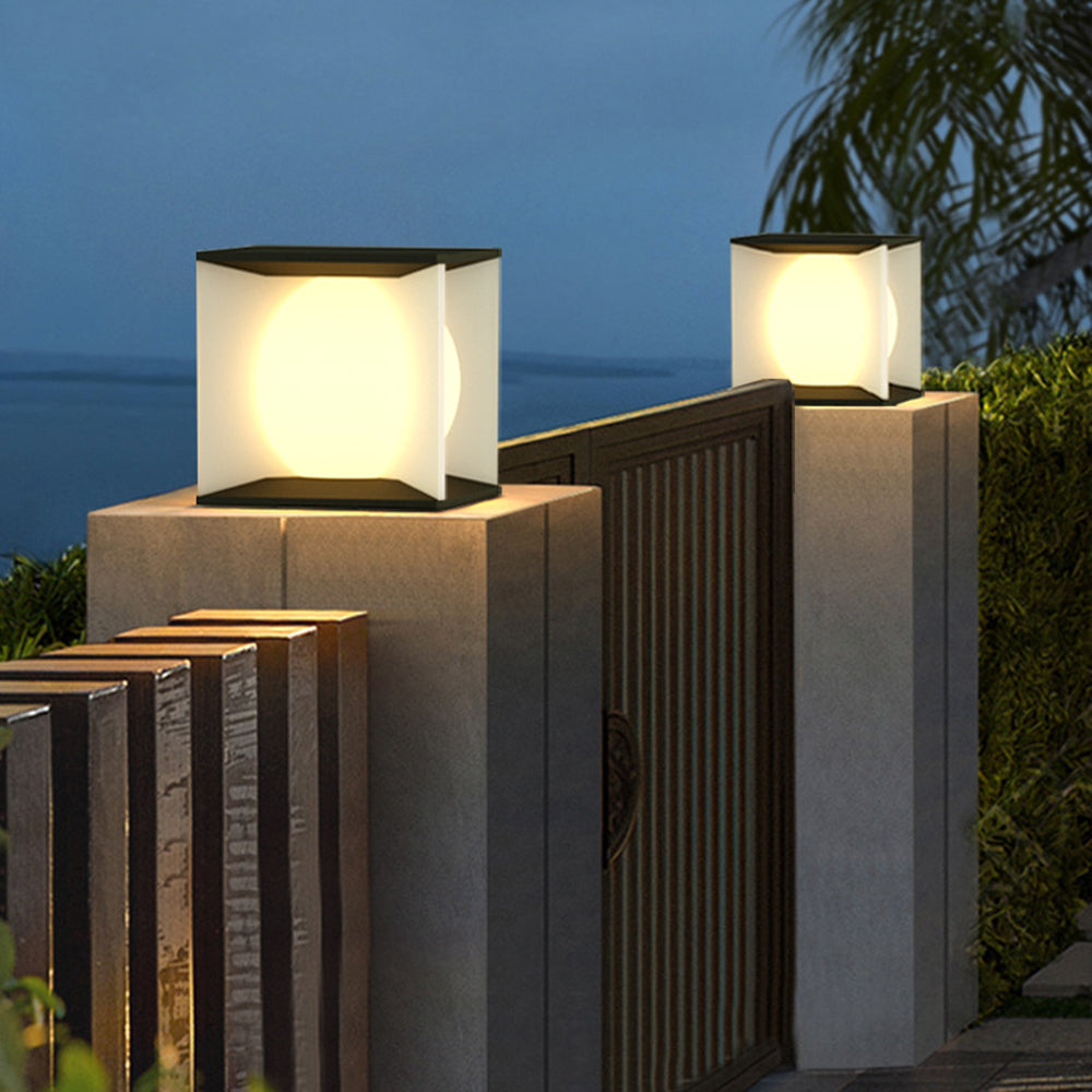 Ray Modern Moon  Outdoor Pier-Mount Pillar Light | Fioriscas