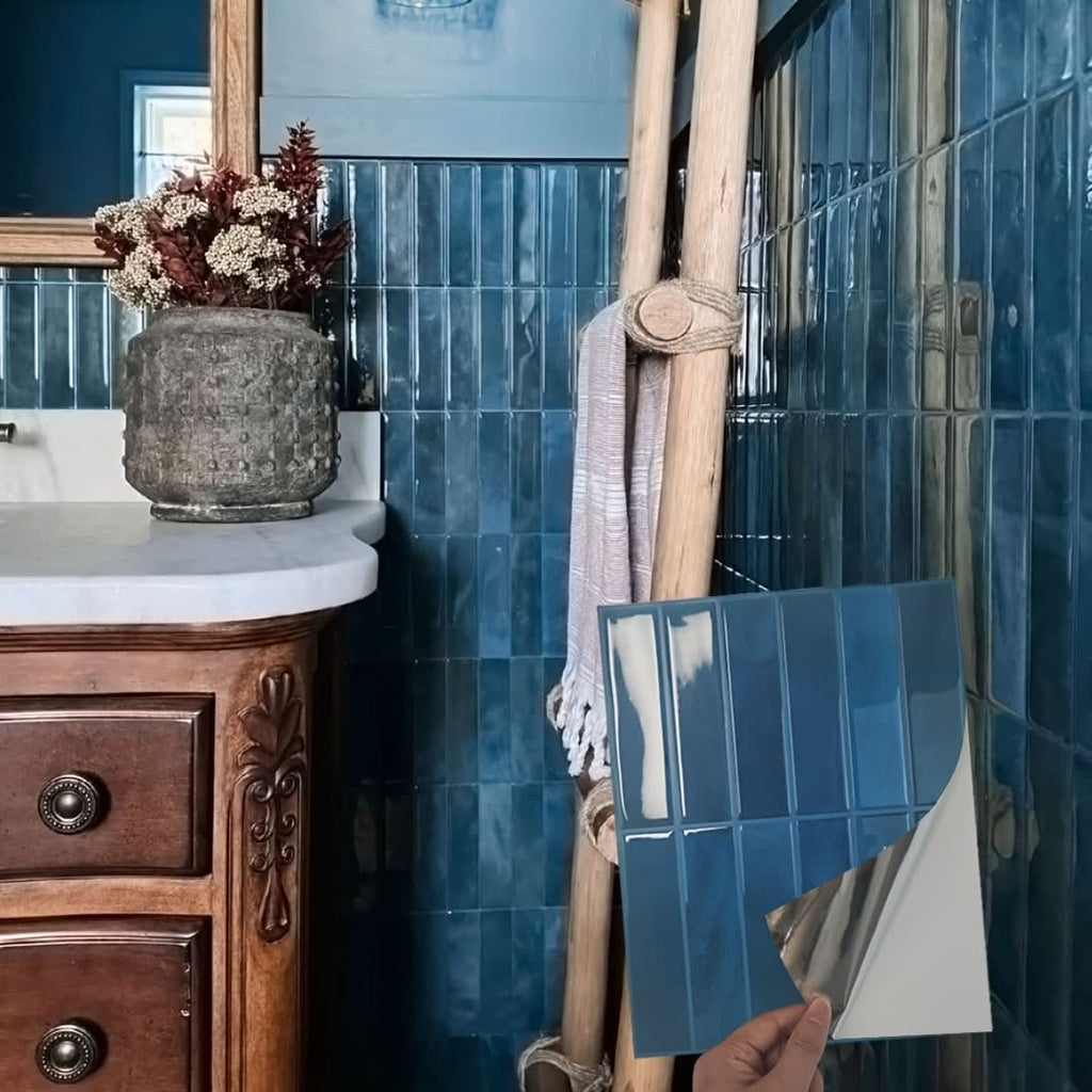 Self-adhesive wall tiles for modern interior design - Fioriscas