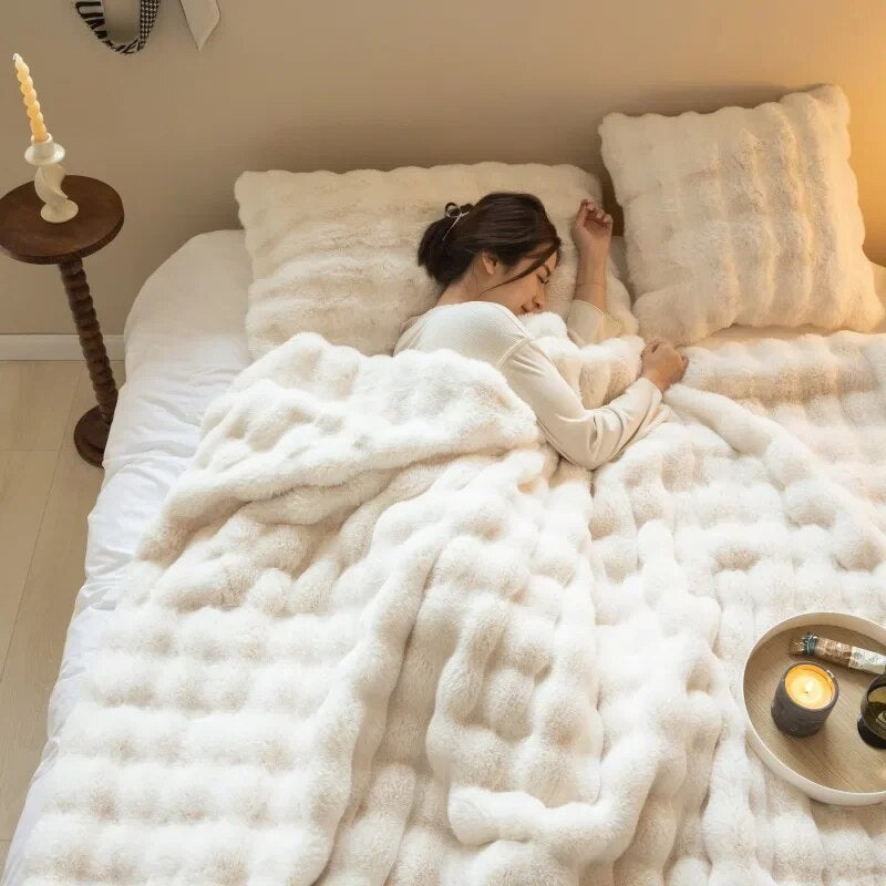 Přikrývka LumenWeave Plush z vlny, měkká a hřejivá, 5 barev