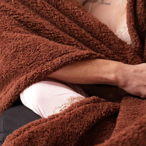 Voděodolná přehozová deka na pohovky a postele, snadno čistitelný potah CozyGuard
