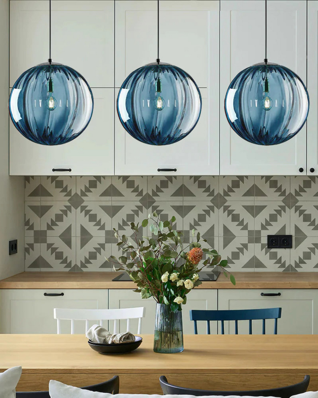 Lampa wisząca VeraLux Vintage-Glow, przyciemniane szkło, sześć wariantów kolorystycznych