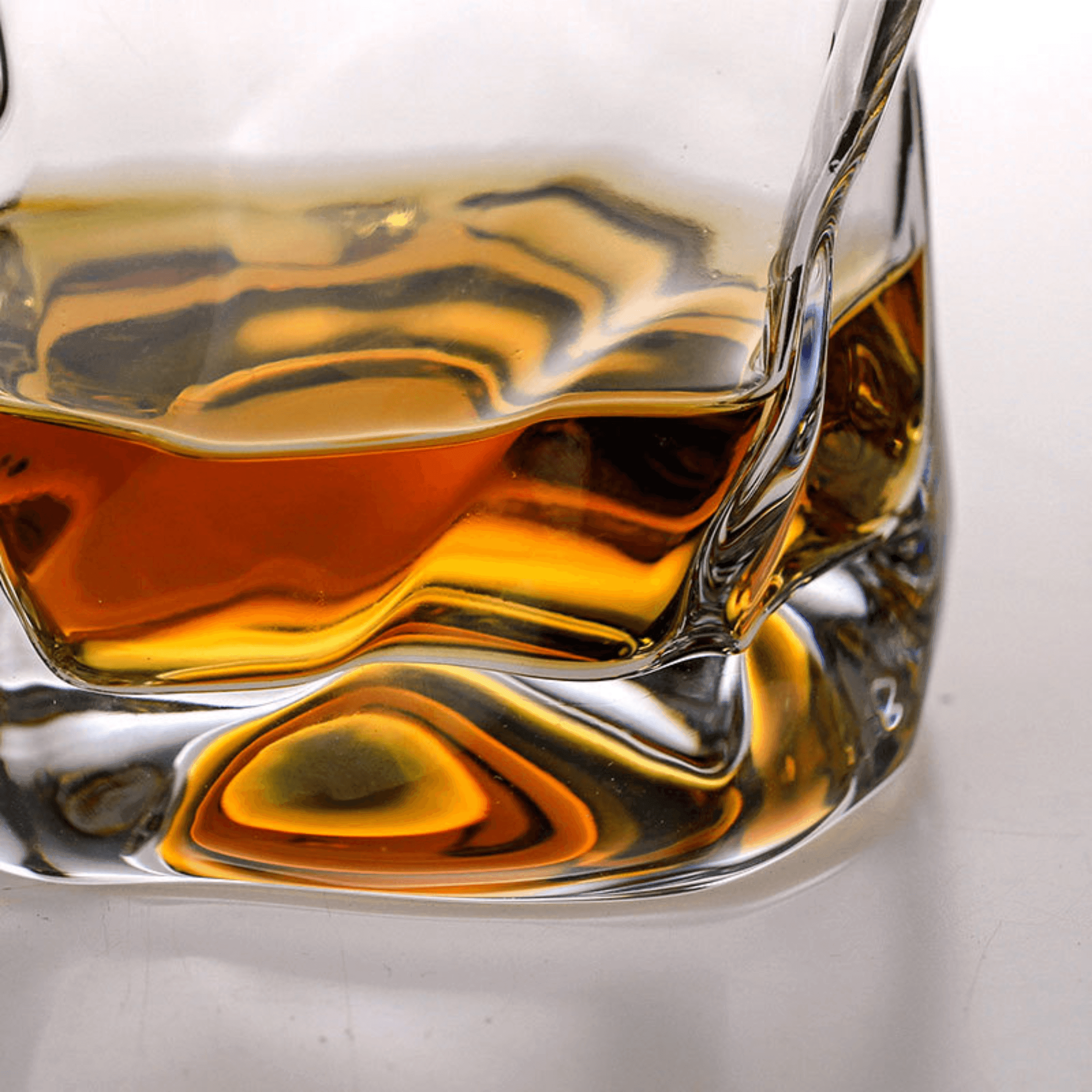 Sklenice na whisky se zmačkanou siluetou Kairo, ručně broušené řemeslné sklo Edo Kiriko