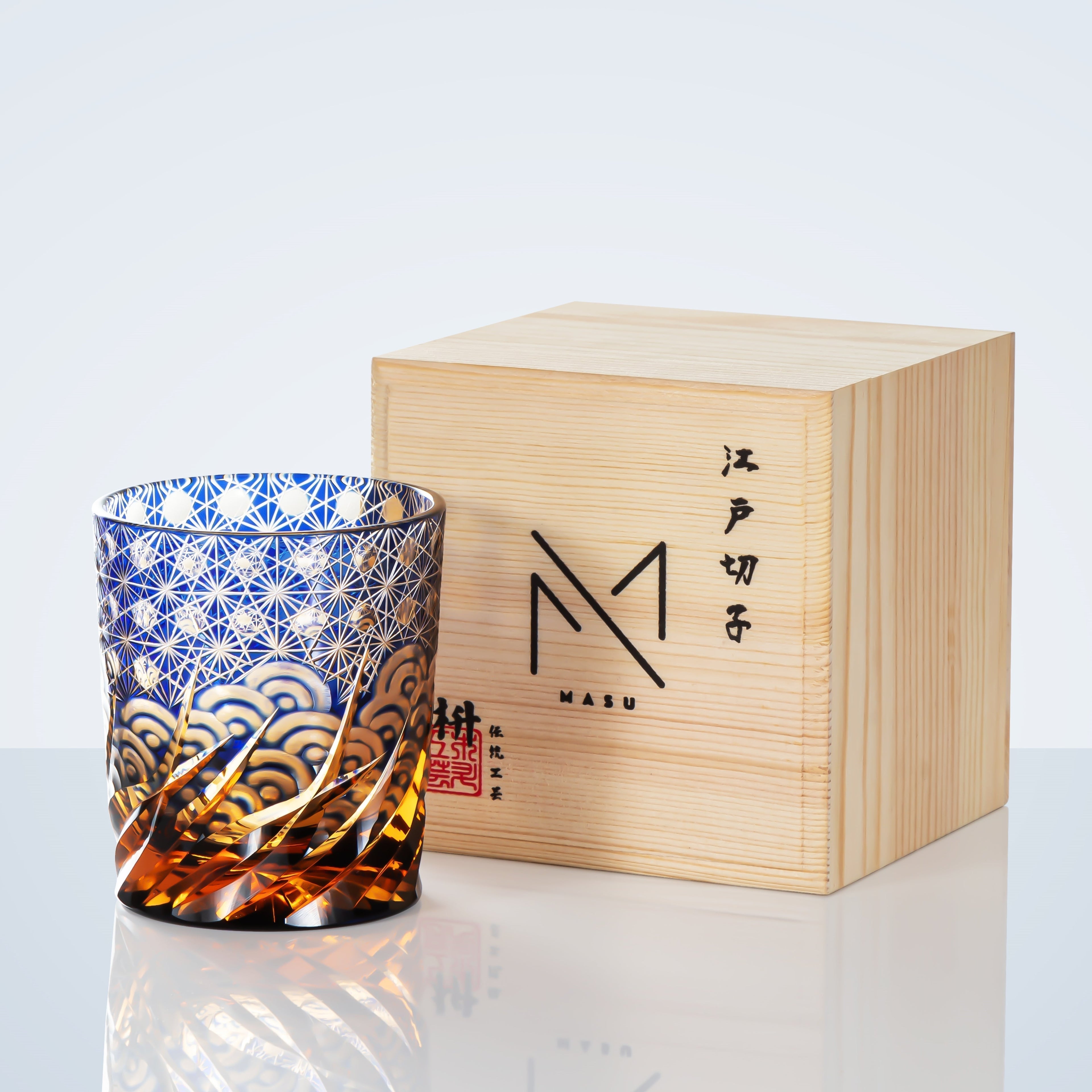 Kirrea Edo Kiriko whiskyglas in blauw en amber, houten geschenkdoos