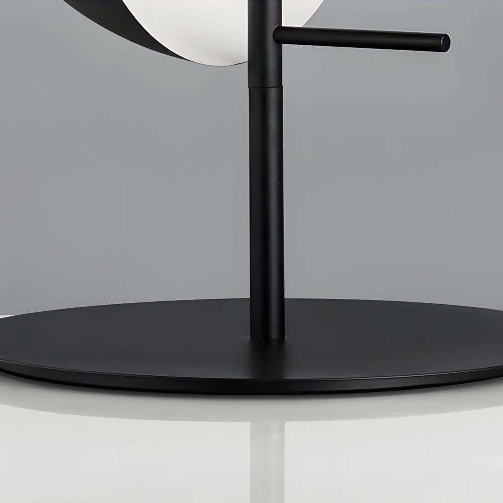 Stolní lampa Astrae ve tvaru polokoule s kouřovým skleněným stínidlem, černý povrch