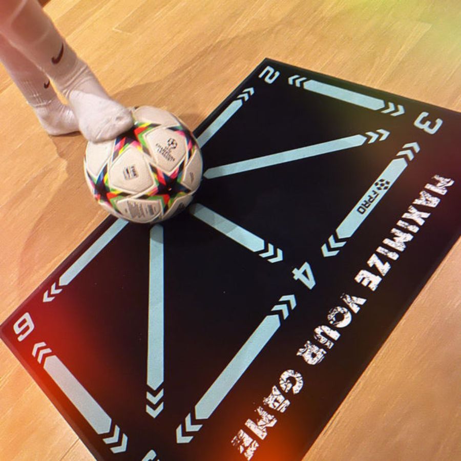 Kit de tapete de treino de agilidade para futebol com exercícios em vídeo e meias antiderrapantes