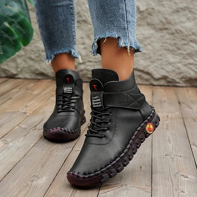 Elegante Jeans-Stiefeletten aus geprägtem Leder mit gepolstertem Komfort