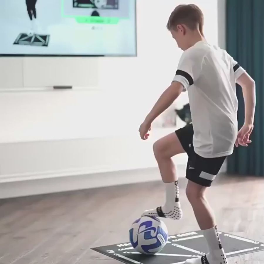 Kit de tapete de treino de agilidade para futebol com exercícios em vídeo e meias antiderrapantes