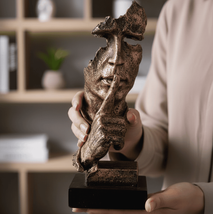 Abstract Golden Sculpture in Scandinavian Design - Fioriscas