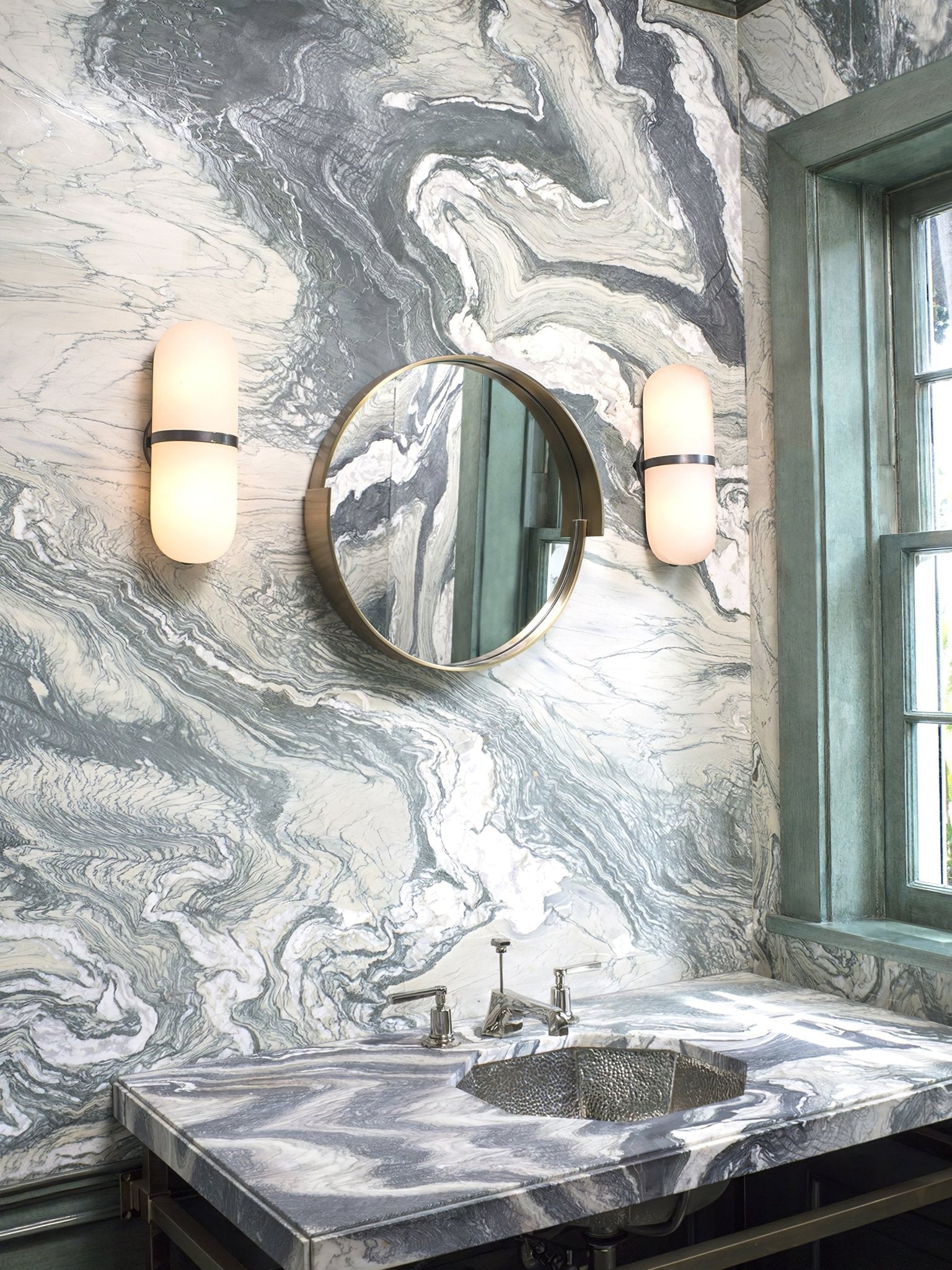 Ostruvyd Luxury Pill Alabaster Wall Lamp | Fioriscas