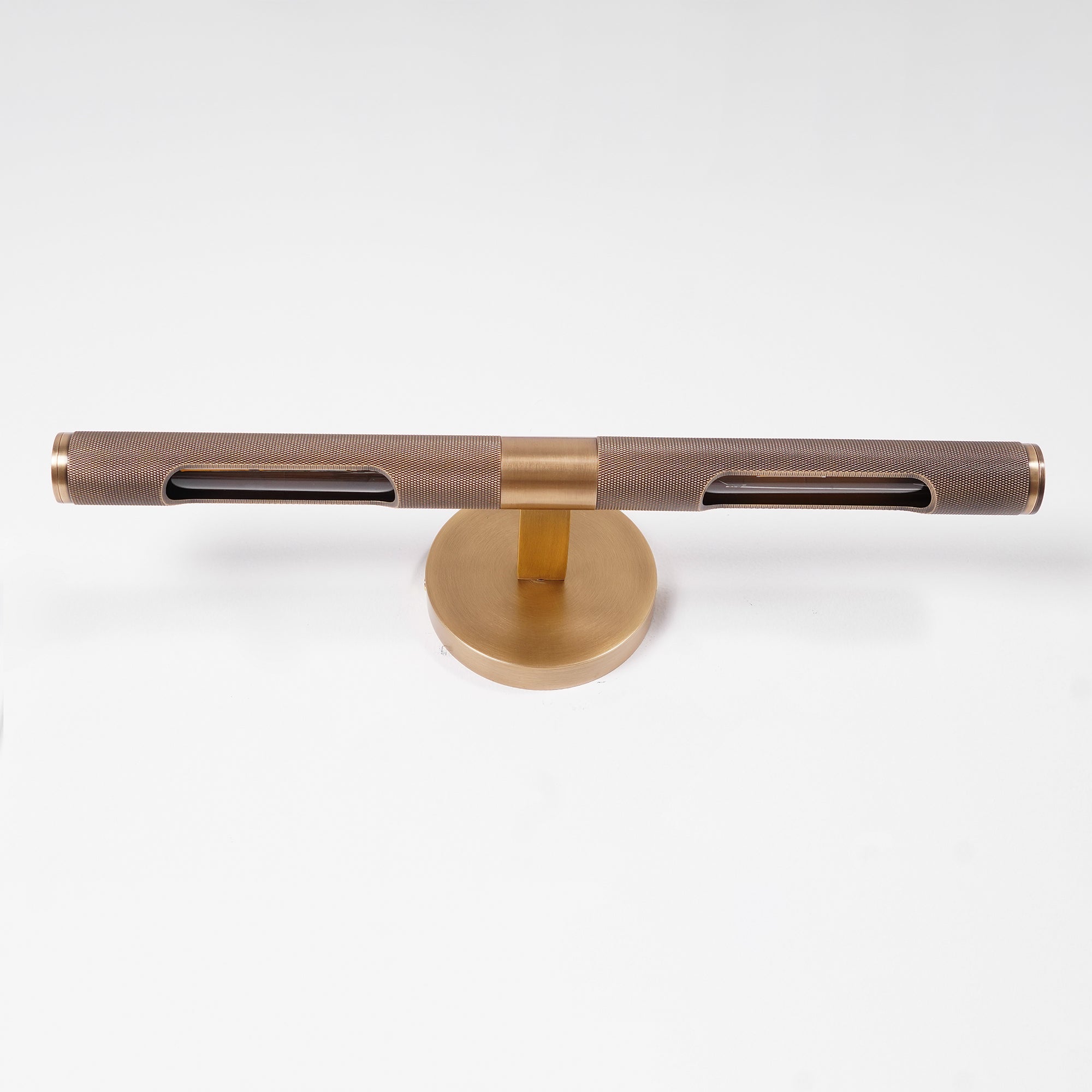 Solvain Modern Brass LED Wall Light | Fioriscas