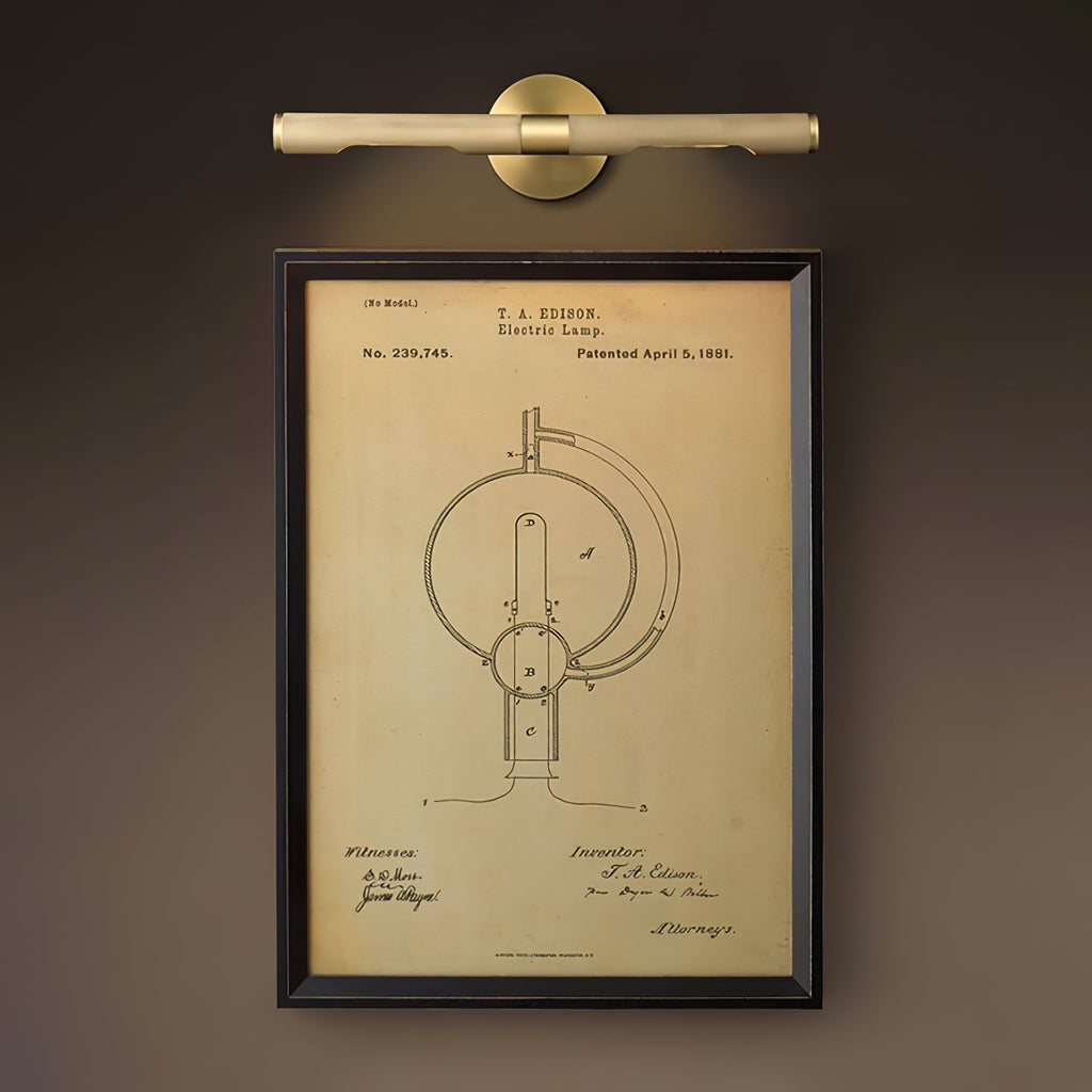 Solvain Modern Brass LED Wall Light | Fioriscas