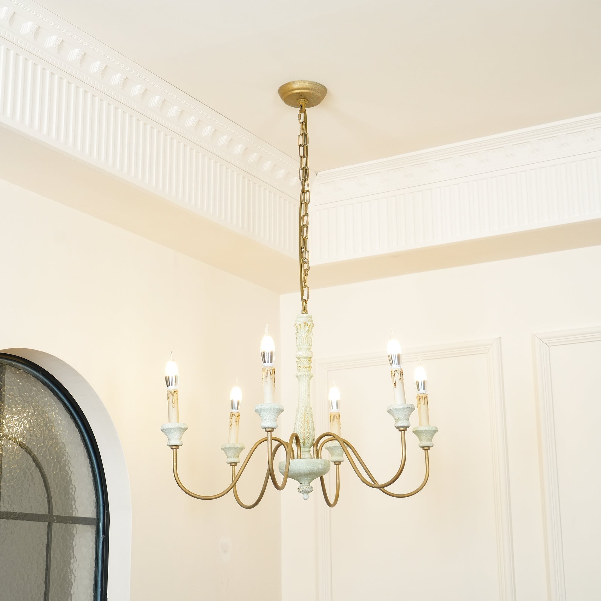 Ljomuvyi Traditional Farmhouse Metal Wood Chandelier | Fioriscas