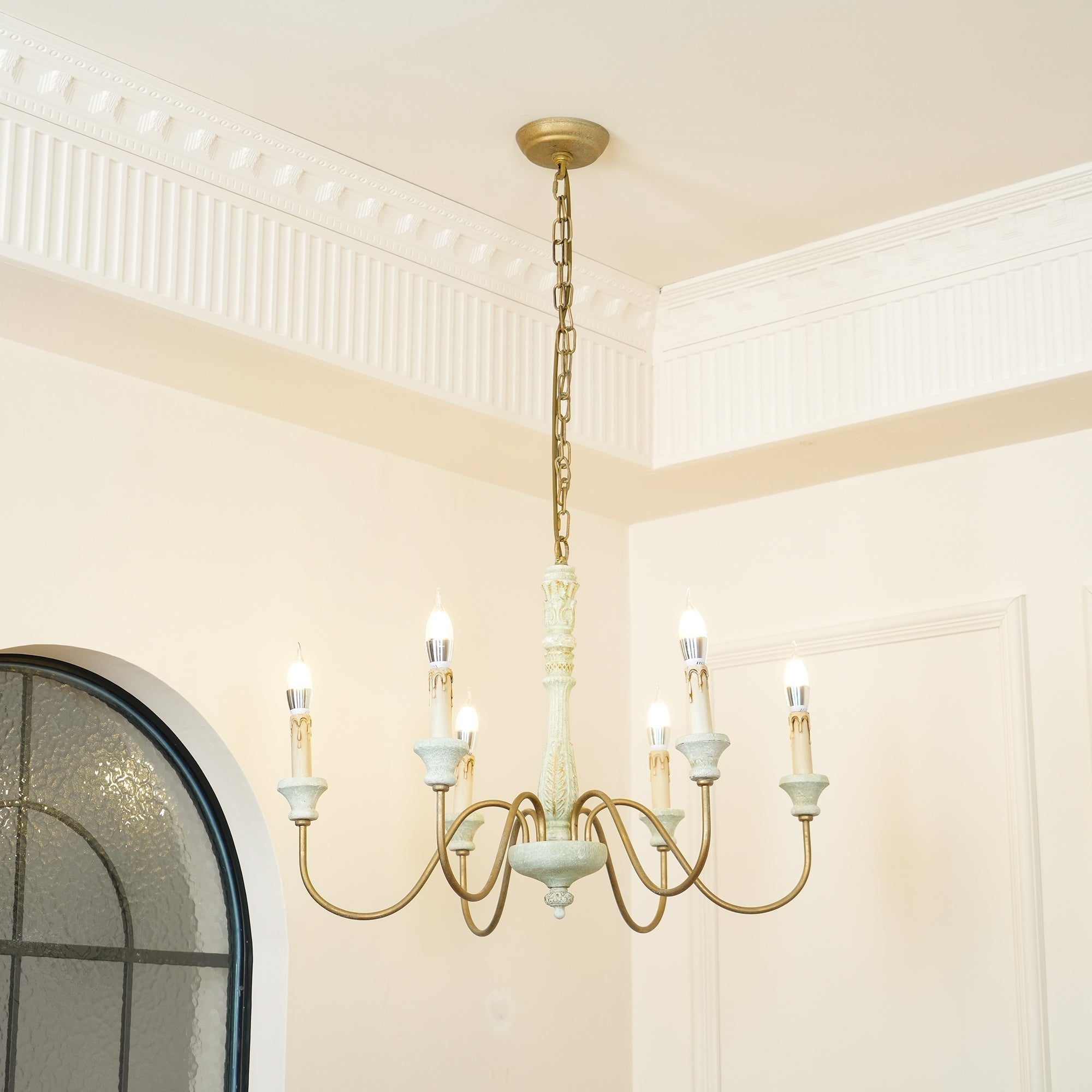 Ljomuvyi Traditional Farmhouse Metal Wood Chandelier | Fioriscas
