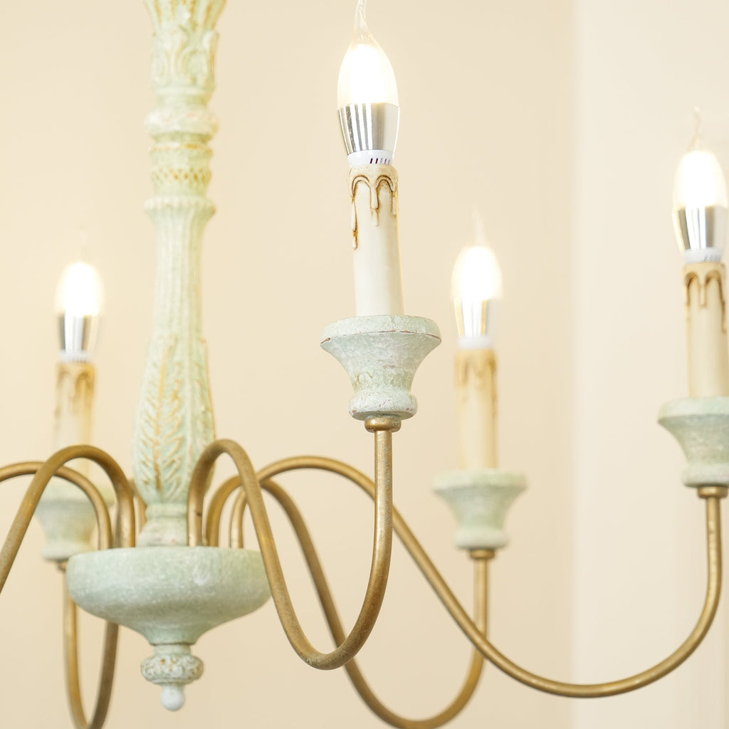 Ljomuvyi Traditional Farmhouse Metal Wood Chandelier | Fioriscas