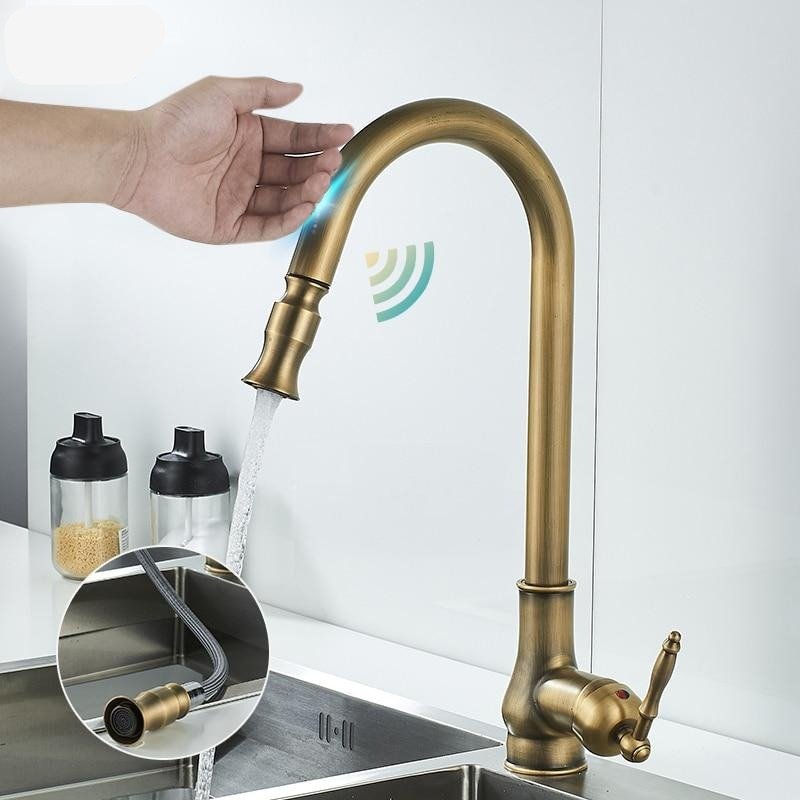 Torneira de cozinha com função de puxar em bronze antigo e sensor tátil - Fioriscas