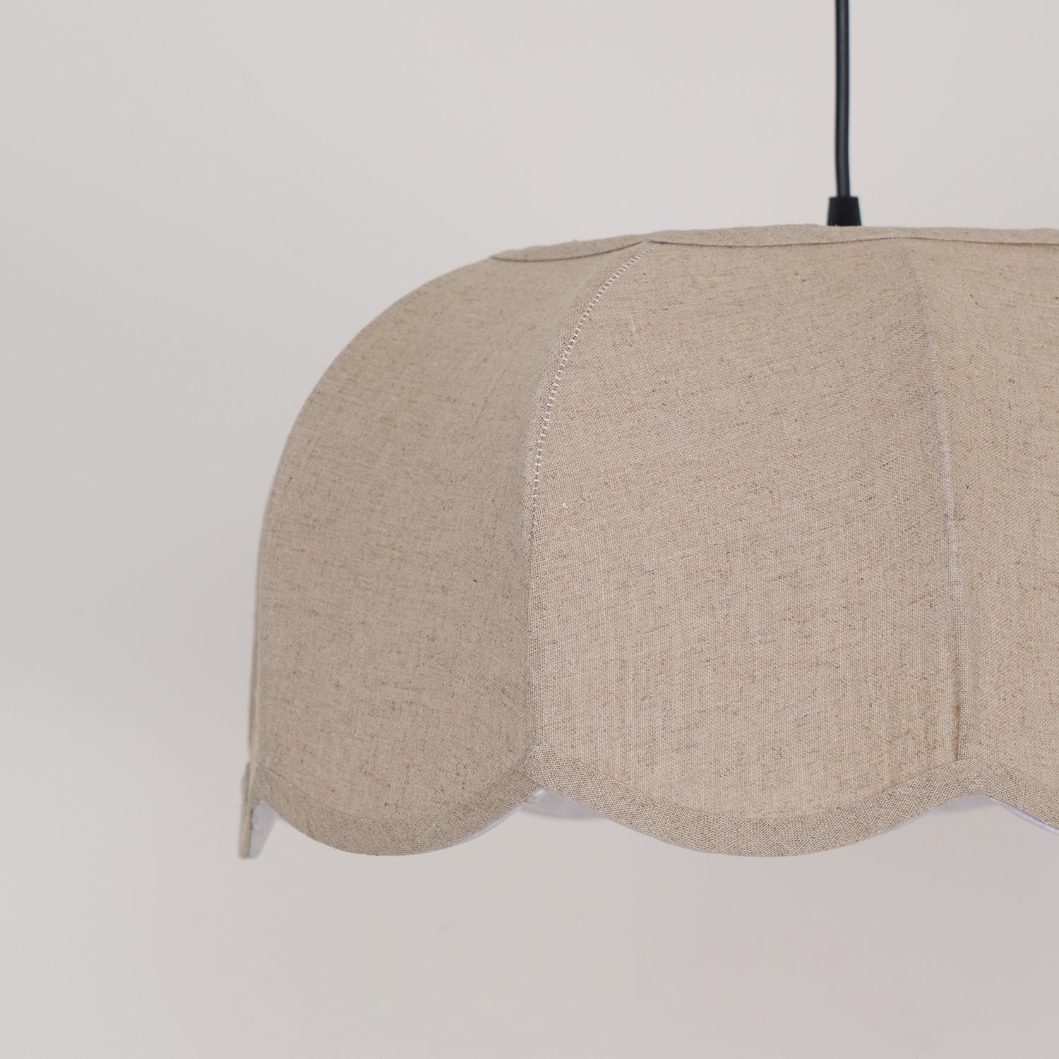 Sora Banana Leaf Pendant Light | Fioriscas