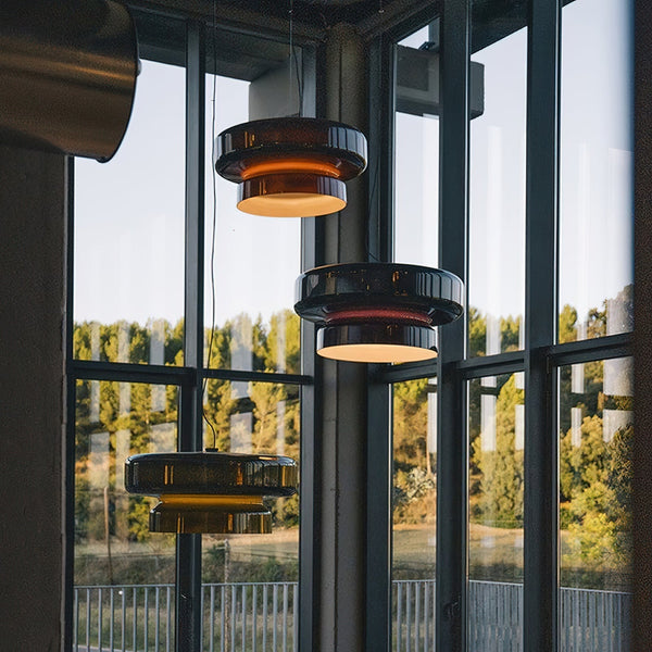 Lampa wisząca NovaLume z ręcznie dmuchanego szkła z organicznym kloszem o dwóch bryłach