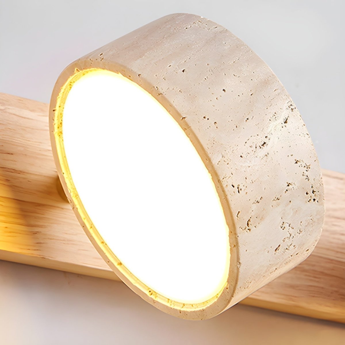 LED-Wandleuchte aus Travertin für architektonischen Luxus - Fioriscas