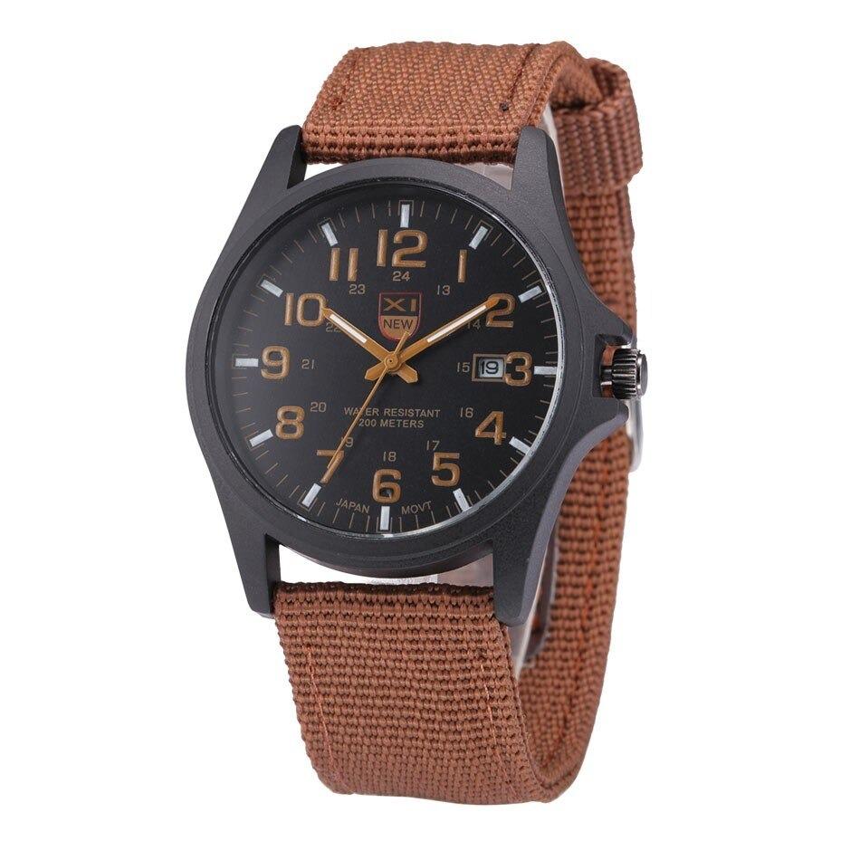 Montre-bracelet tactique AstraGuard, cadran lumineux et boîtier en acier résistant à l’eau
