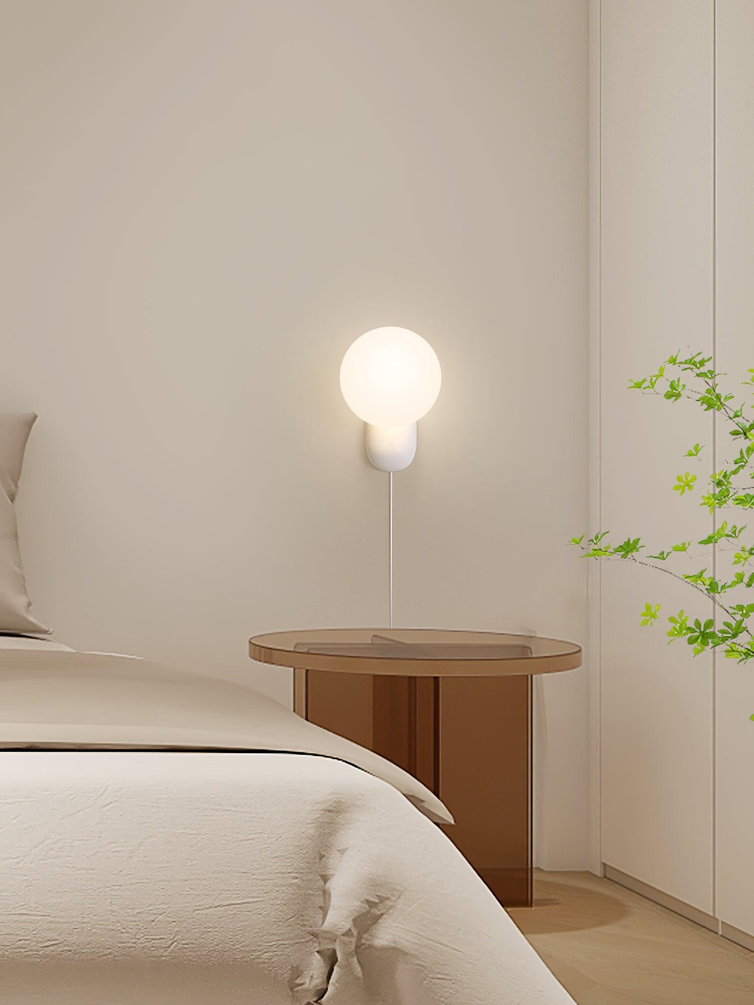 Lunara Minimalist Globe Wall Sconce | Fioriscas