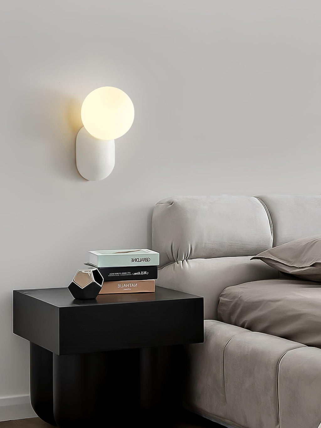 Lunara Minimalist Globe Wall Sconce | Fioriscas