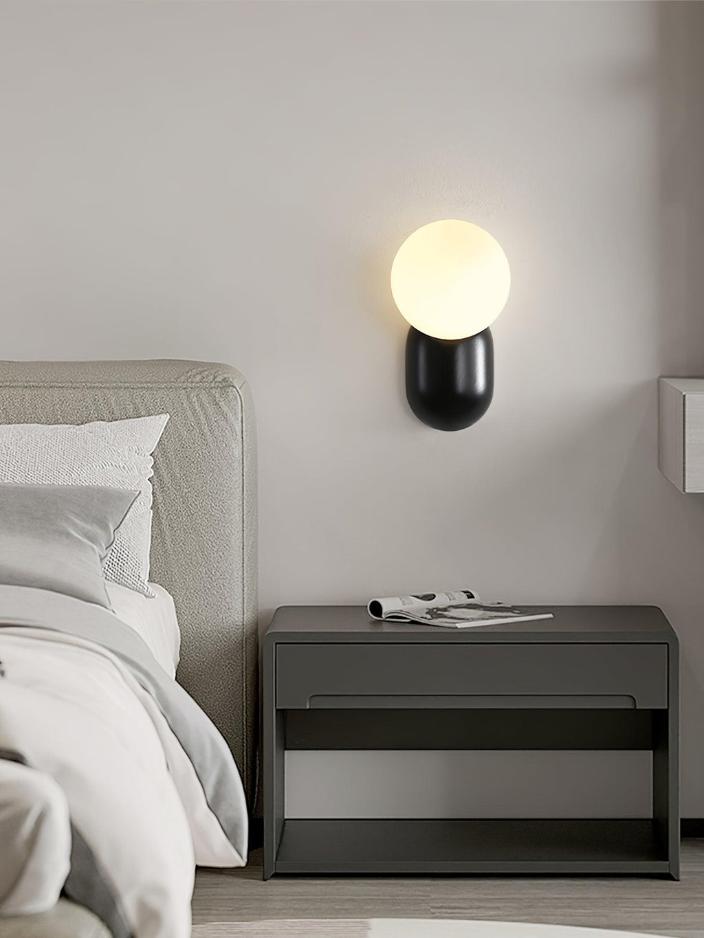 Lunara Minimalist Globe Wall Sconce | Fioriscas