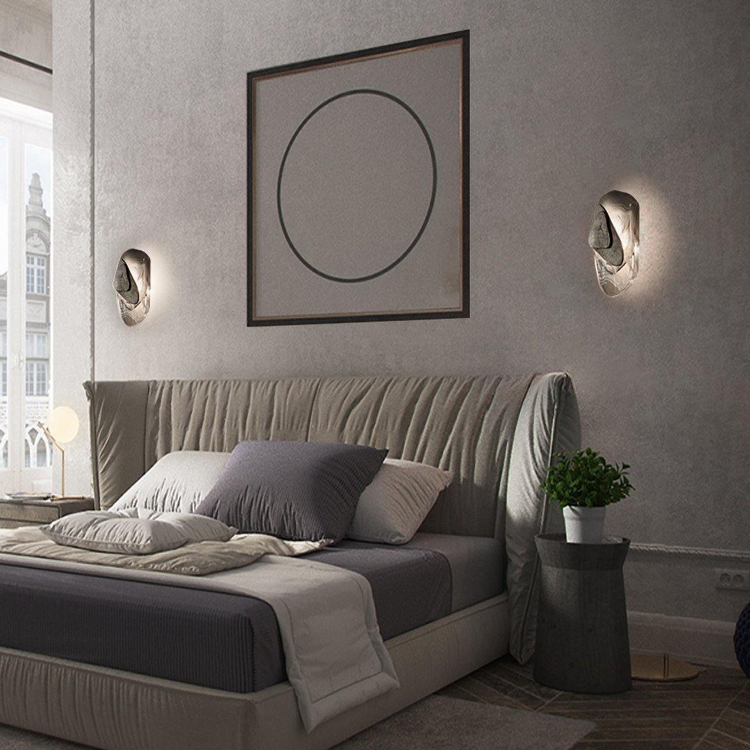 Beatrice Artistic Black Glass Wall Lamp | Fioriscas
