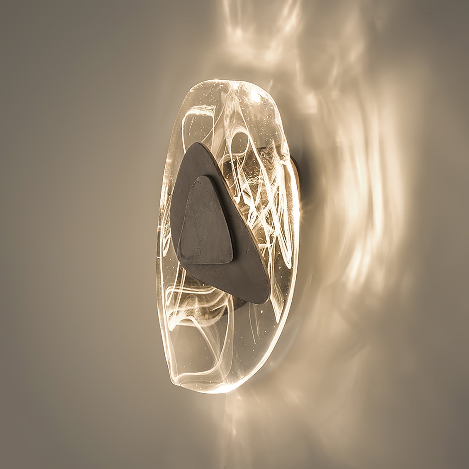 Beatrice Artistic Black Glass Wall Lamp | Fioriscas