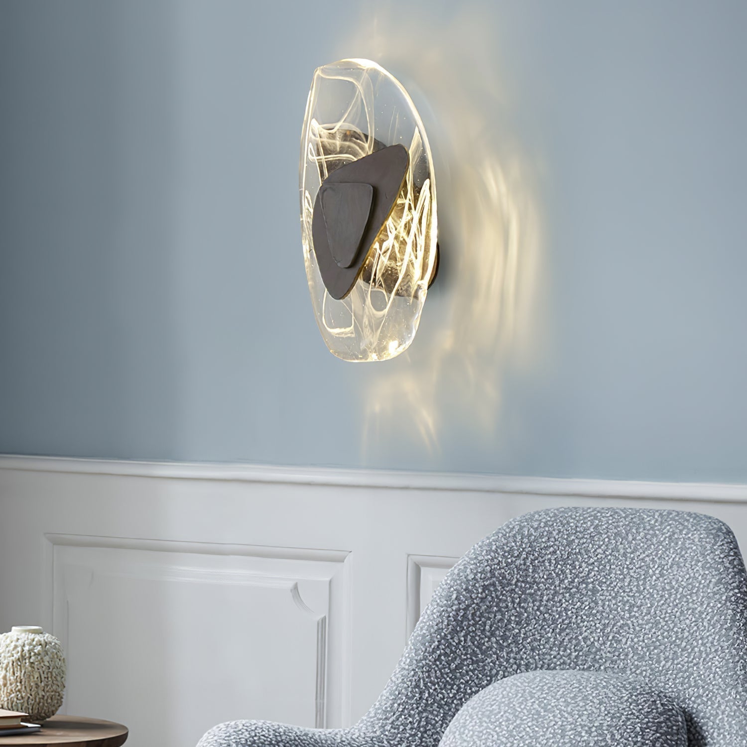 Beatrice Artistic Black Glass Wall Lamp | Fioriscas