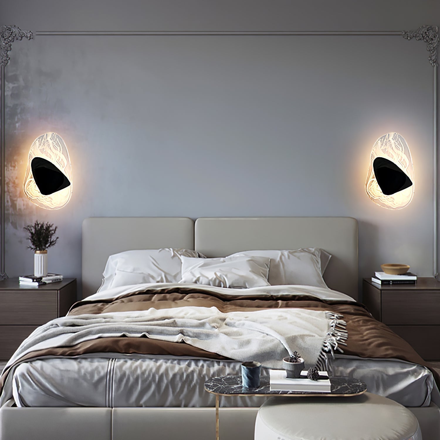 Beatrice Artistic Black Glass Wall Lamp | Fioriscas