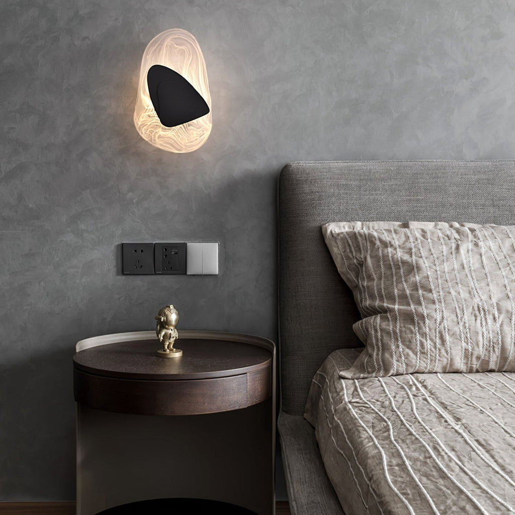 Beatrice Artistic Black Glass Wall Lamp | Fioriscas