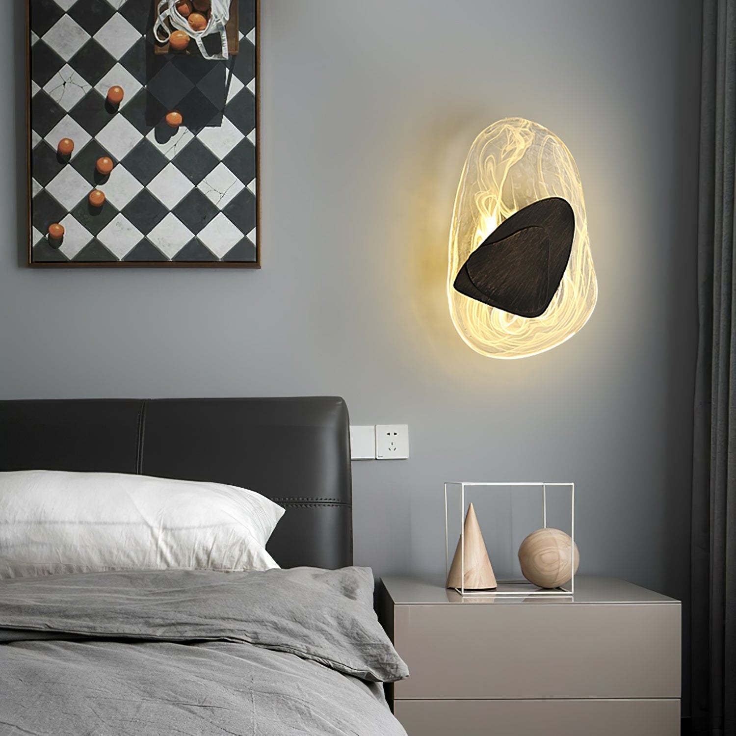 Beatrice Artistic Black Glass Wall Lamp | Fioriscas